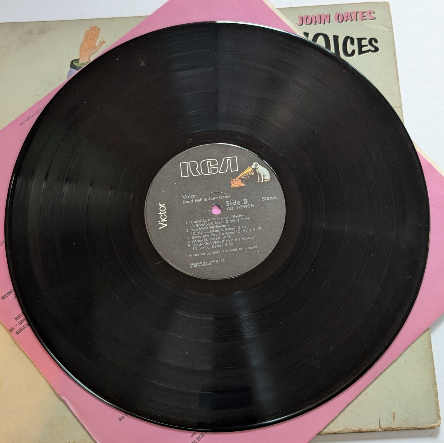 Daryl Hall & John Oates - 'Voices'