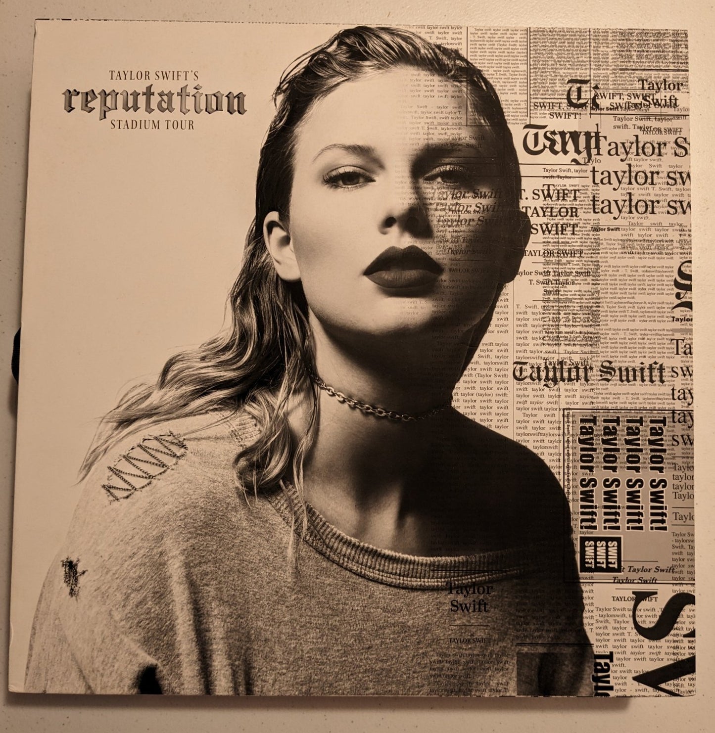 Taylor Swift - 'Reputation' CD VIP Tour Box